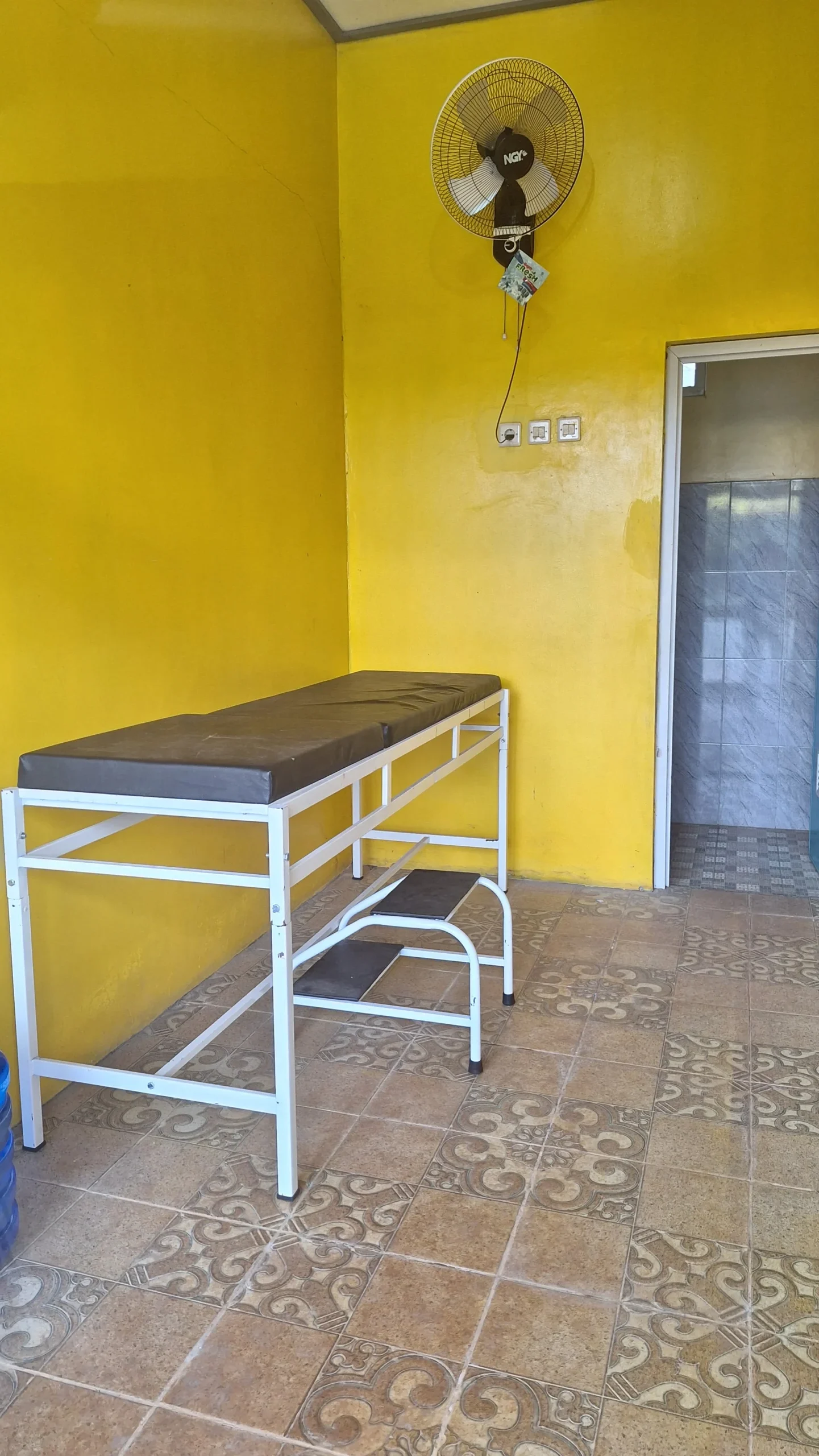 School Medical Room (Ruang UKS)